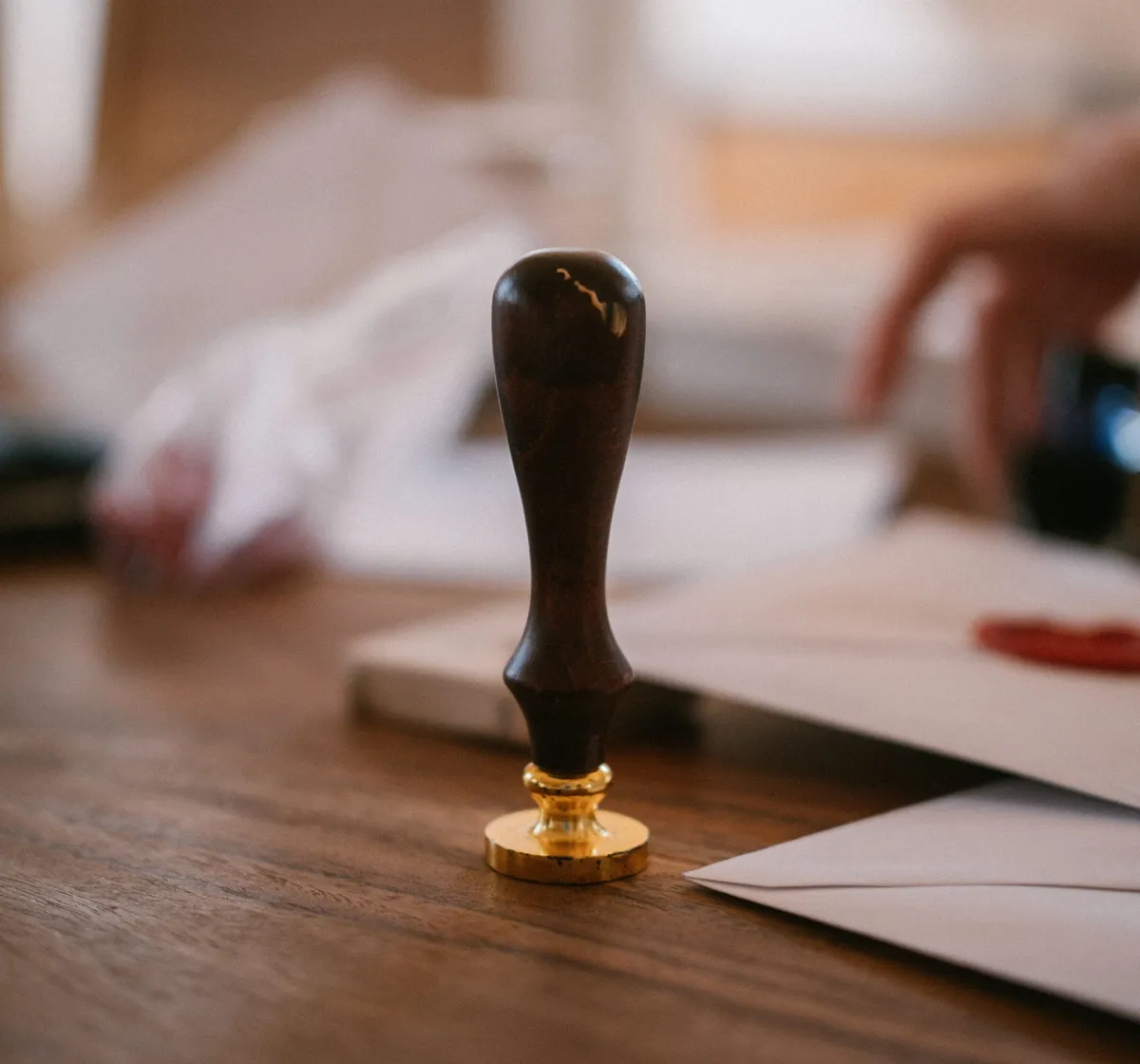 A team behind every closing — lawyer, mortgage advisor, NIE, notary.