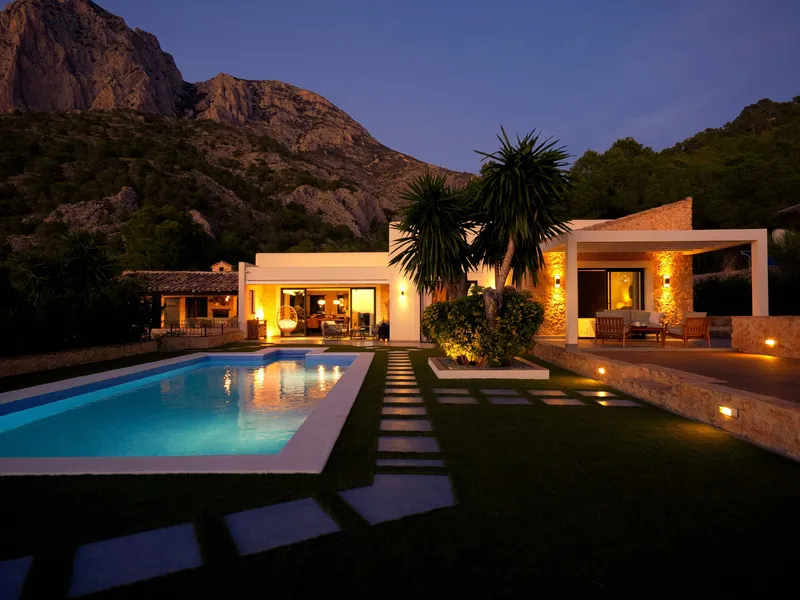 A buyer's checklist for off-plan in Marbella.